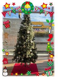 クリスマスツリーを飾りました☆